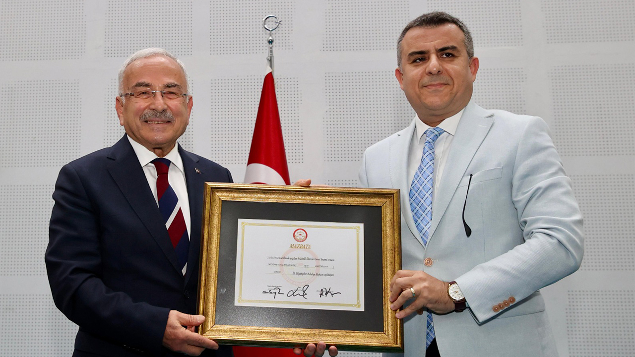 Başkan Güler Mazbatasını Aldı 4