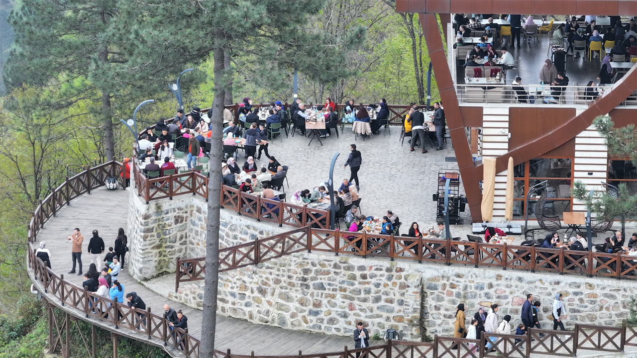 Ünye Belediyesi Sosyal Tesisleri Ziyaretçi Akınına Uğradı 4