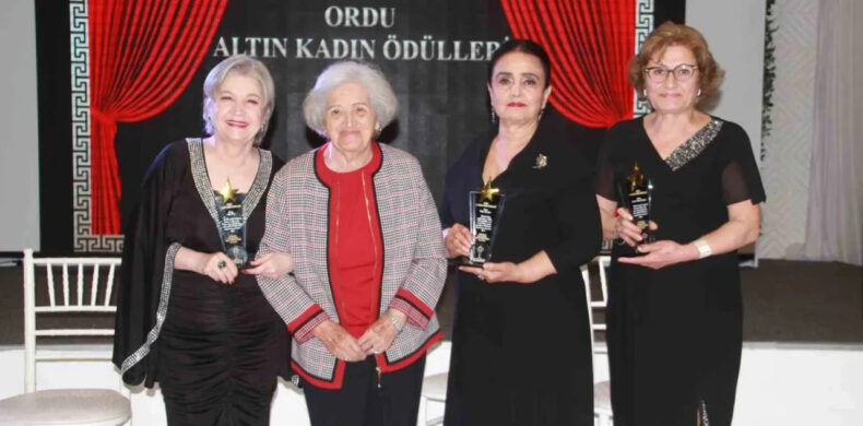 Altın Kadınlara Ödül 3