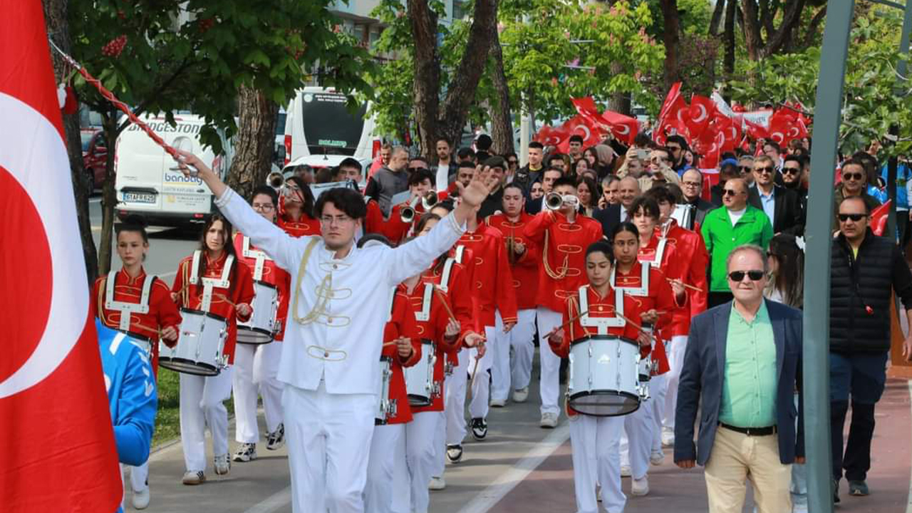 Gençlik Haftası Yürüyüşü 2