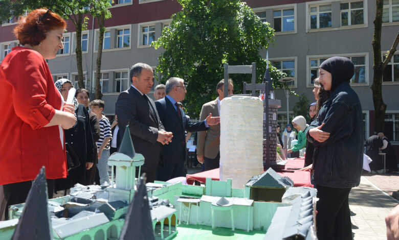 Özgür Tokgöz İmam Hatip Lisesi Öğrencilerinin Fetih Sergisini Gezdi