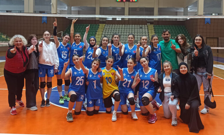 Ünye Fen Lisesi Kız Voleybol Takımı