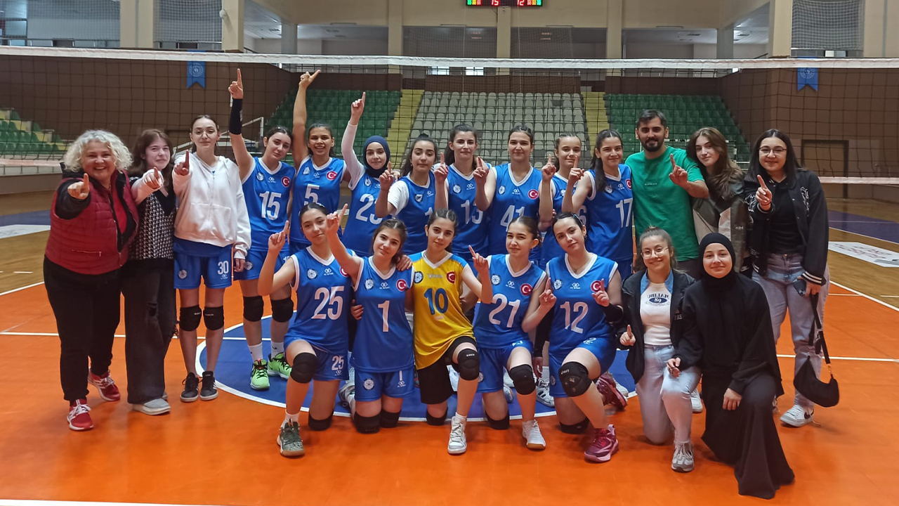 Ünye Fen Lisesi Kız Voleybol Takımı