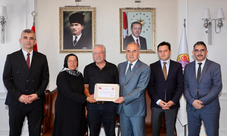 Ordu Sağlık İl Müdürü Dr. Dursun Tüzün, Sedanur ve Sedat Akyürek, Vali Muammer Erol, Eğitim Araştırma Hastanesi Başhekimi Doç.Dr.Ali Yılmaz, Kamu Hastaneleri Hizmetleri Başkanı Uzm. Dr. Özerhan Özer